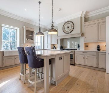 5 bedroom character property to rent - Photo 3