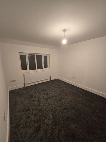 3 Bed Semi-Detached House, Burnaston Road, B28 - Photo 3