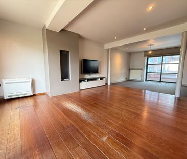 Ruim appartement in hartje Tielt! - Photo 2