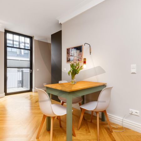 Nice Single Living - Photo 2