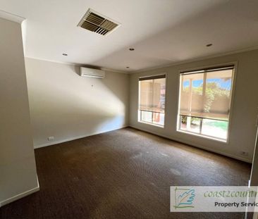 Fantastic Family Home in Ideal Location! - Photo 6