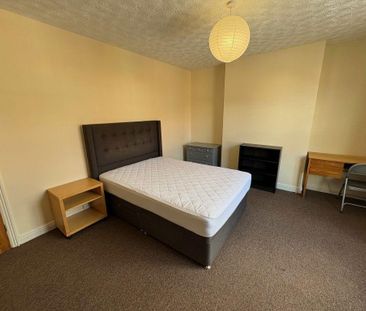 4 bedroom terraced house to rent - Photo 6