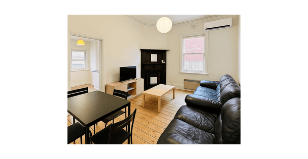 Fully Furnished 4-bedroom Vintage house for rent in Prahran💥🚋 at doorstep🎊. Walkable to Chapel st. - Photo 1