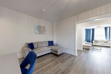 For Lease - 9 Humewood Court Unit# Building 1 Unit 5, Toronto, Ontario - Photo 3