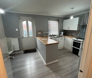 2 Bed Terraced House, Temple View Road, LS9 - Photo 4