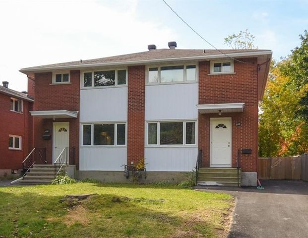 866 Maplewood Avenue - 2 | 866 Maplewood Avenue -, Ottawa - Photo 1