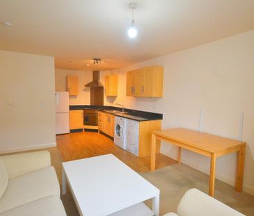 2 bedroom flat to rent - Photo 3