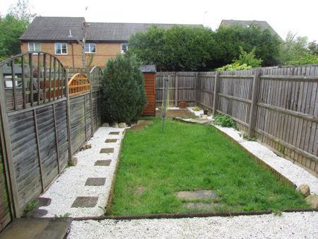 2 bedroom semi-detached house to rent - Photo 2