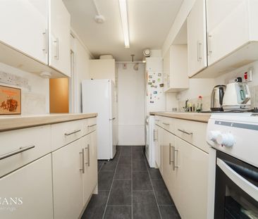 Spruce Court, Salford - Photo 3