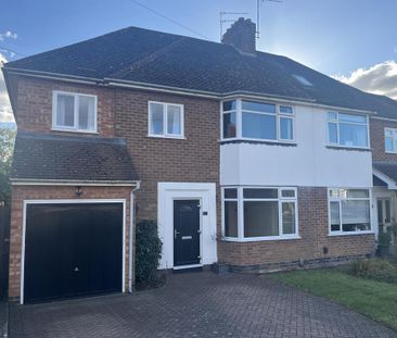 4 bedroom semi-detached house to rent - Photo 3