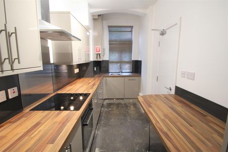 Royal Park Avenue, Hyde Park, LS6 1EZ, Leeds - Photo 4