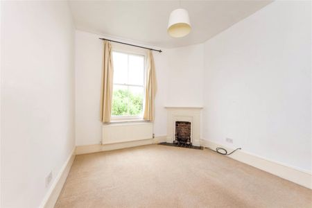 Holmes Road Strawberry Hill, Twickenham - 5 bedrooms Property for lettings - Chasebuchanan - Photo 3