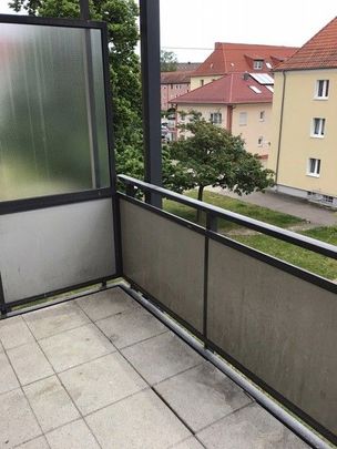 Renovierte 3 Zimmerwohnung mit Balkon gesucht?! - Foto 1