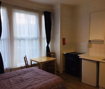 Studio Flat, Sutherland Road, N17 - Photo 1