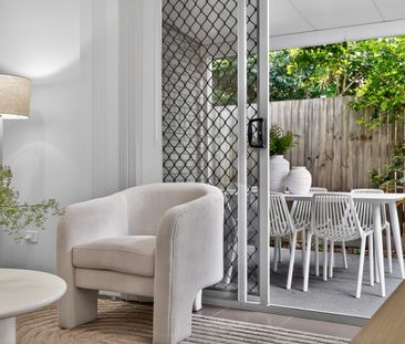 Modern Townhouse Living – Low-maintenance, two-storey home in a sec... - Photo 5