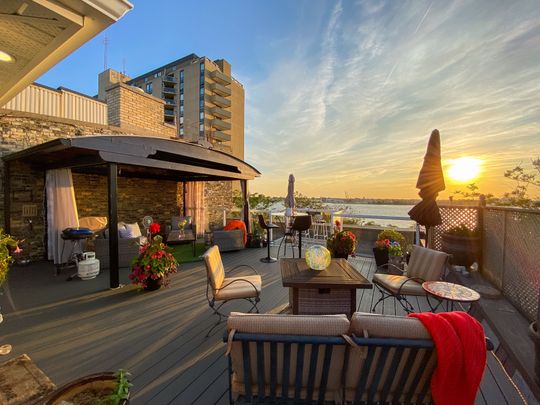 For Lease - 182 Front Street Unit# Upper, Sarnia, Ontario - Photo 1