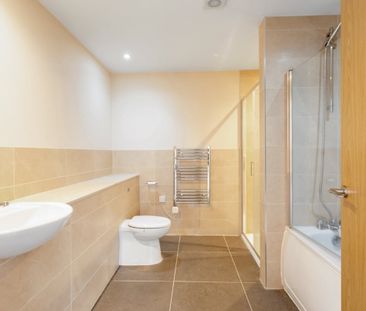 2 bedroom flat to rent - Photo 4