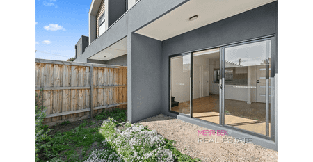 Modern Townhouse Living Made Easy - Photo 2