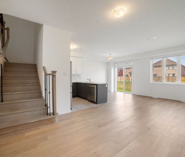 For Lease - 115 Velvet Way, Thorold, Ontario - Photo 6