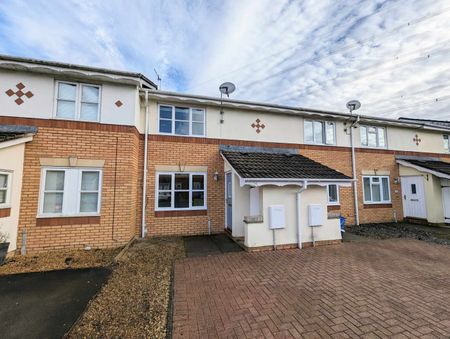 A 2 Bedroom Terraced - Photo 2