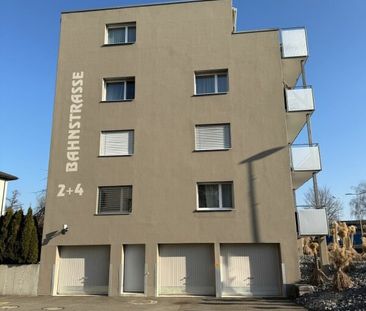 Moderne Attika-Wohnung | Ideale Anbindungen | Gepflegte Überbauung - Photo 2
