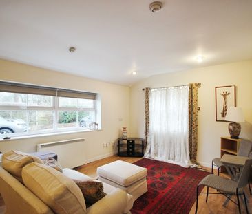 Curzon Park North, Chester, Cheshire - Photo 4