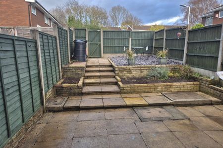 Heather Close - Photo 2