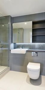 Room in a Shared Flat, London, SE3 - Photo 3