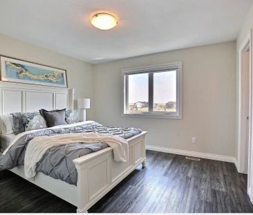 East 1 - 3113 Trombley Street — 3 Bedroom 2.5 Bathroom - Photo 2
