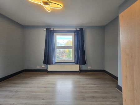 2 Bed Flat, Lower Clapton Road, E5 - Photo 2