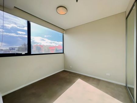 17 Joynton Avenue, Sydney - Photo 3
