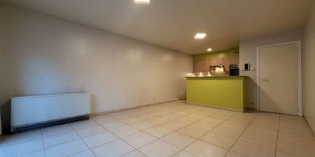 Appartement te huur in Menen voor € 620 met 2 slaapkamers - Photo 2