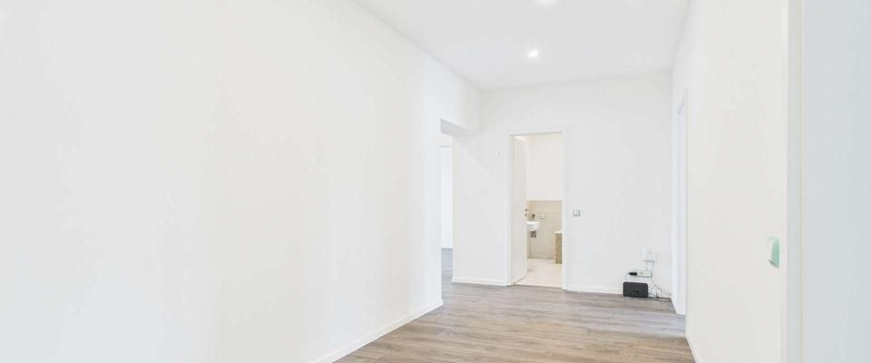 Wohnen im Grünen und abseits von der Stadt! Moderne 3-Zimmer-Wohnung mit Balkon! - Foto 1