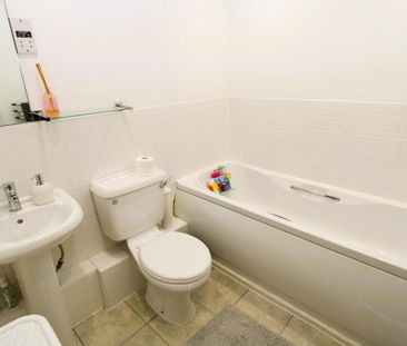 2 bedroom flat to rent - Photo 5