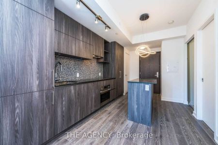 For Lease - 1 Yorkville Avenue Unit# 3412, Toronto, Ontario - Photo 2