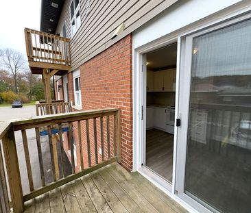 Penetanguishene: Newly Renovated 1 Bedroom + Den Units Available, T... - Photo 3