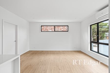 Thinking of selling? Contact our agent - Photo 2