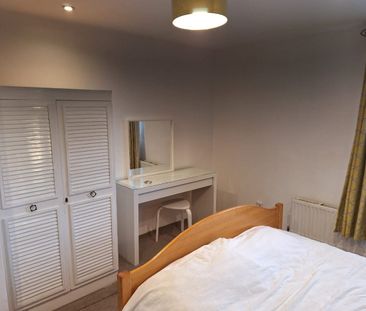 Room in a Shared Flat, Thornbury, NW4 - Photo 2