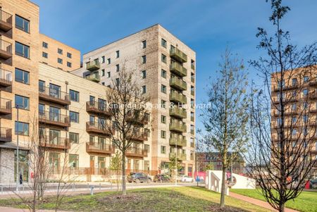 3 bedroom flat to rent - Photo 3