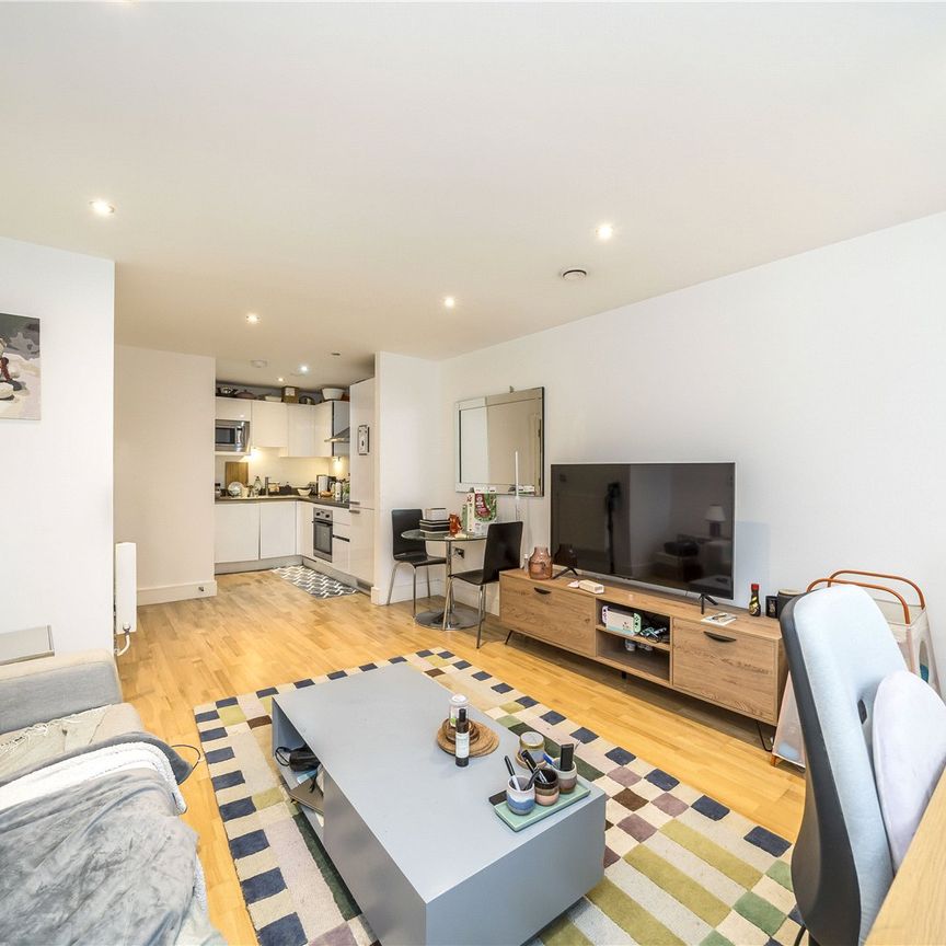 Canary View, Greenwich, SE10, London - Photo 1