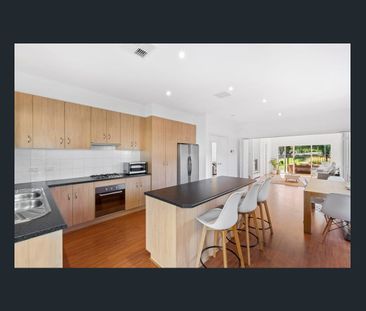 Heart of Mawson Lakes !! - Photo 5