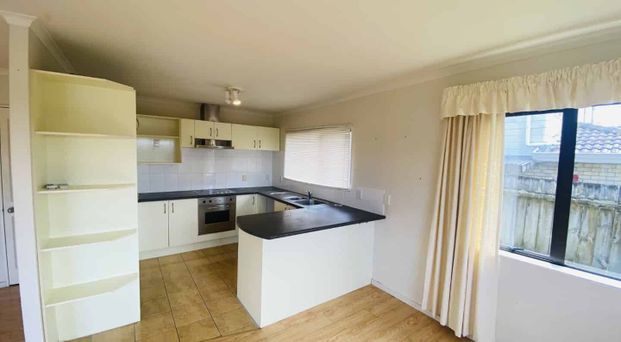 Stunning Family Home in Glen Eden - Photo 1