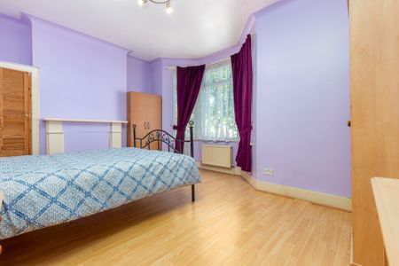 RM4 Halley Road | Forest Gate | London | E7 8DT - Photo 3