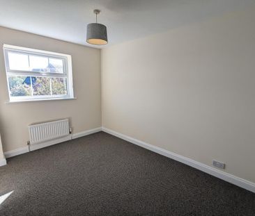 4 bedroom detached house to rent - Photo 4