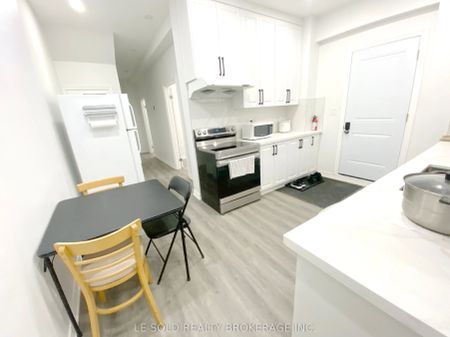 81 Hallam Street #Room 103 - Photo 3