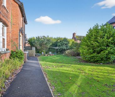 Apt 2 56 Myrtlefield Park, BELFAST, BT9 6NF - Photo 4