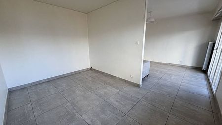 Appartement à louer - Quartier Jardin des deux rives - STRASBOURG - Photo 2