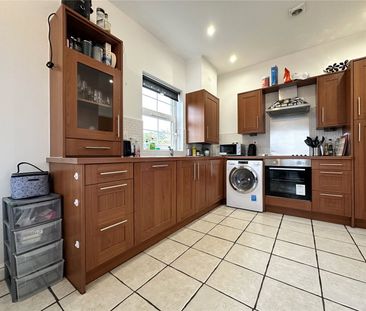 30, Stoneleigh Court, Leeds, LS17 8FN - Photo 1