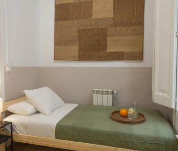 Room in a shared 7-bedroom apartment for rent in Sant Pere Santa Caterina i la Ribera, professionals only - Foto 5