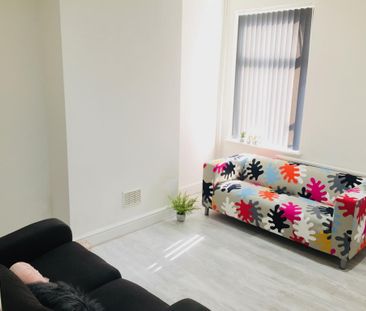 4 bedroom terraced house to rent - Photo 1